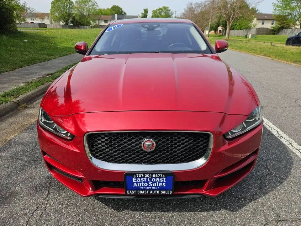 2017 Jaguar XE - Image 9 of 20