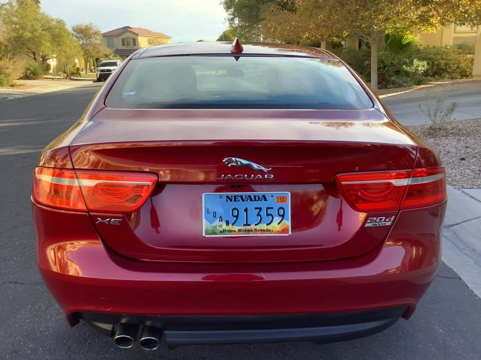 2017 Jaguar XE - Image 10 of 20