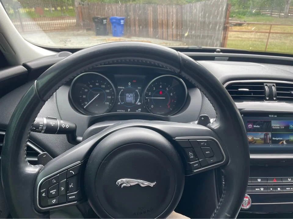 2017 Jaguar XE - Image 6 of 6