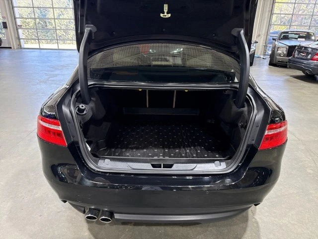 2017 Jaguar XE - Image 14 of 19