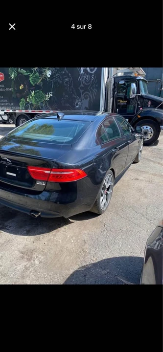 2017 Jaguar XE - Image 4 of 8