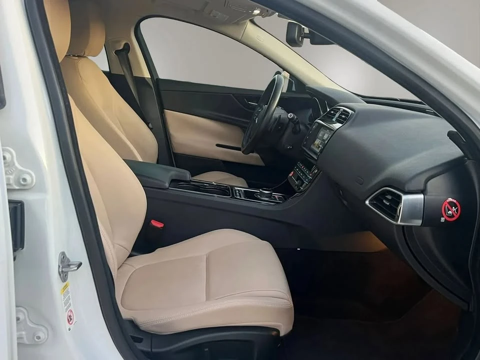 2017 Jaguar XE - Image 20 of 20