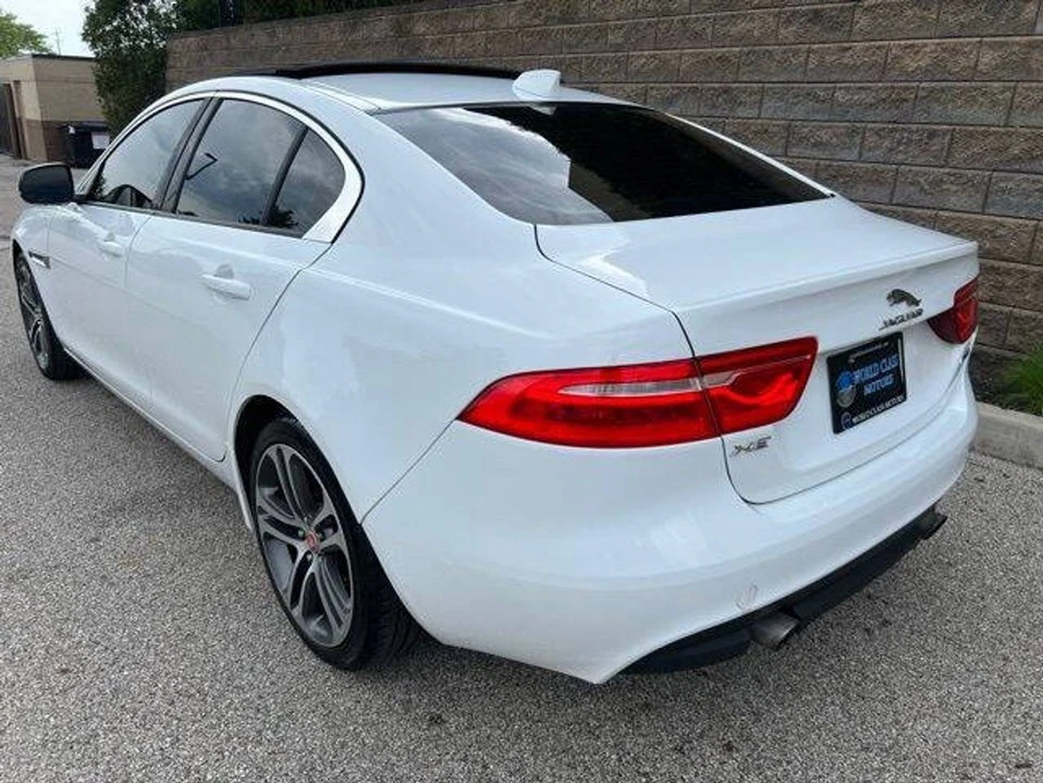 2017 Jaguar XE - Image 4 of 20