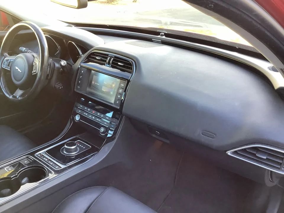 2017 Jaguar XE - Image 16 of 20