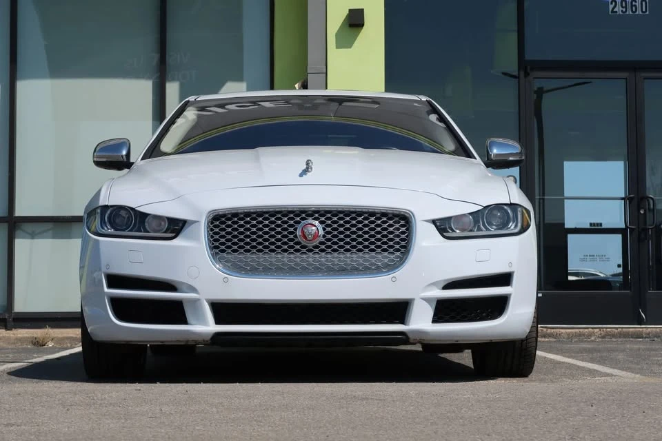 2017 Jaguar XE - Image 2 of 20