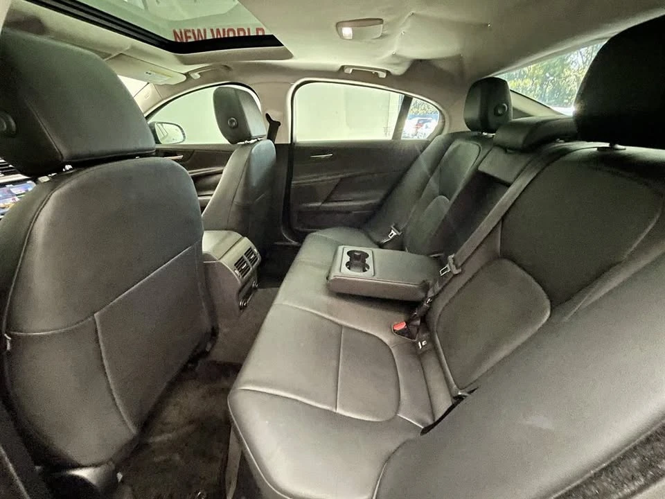 2017 Jaguar XE - Image 14 of 20