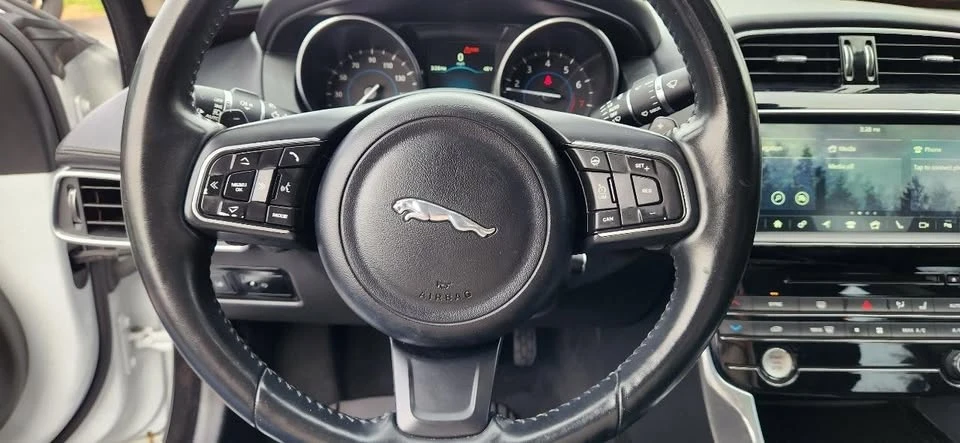 2017 Jaguar XE - Image 20 of 20