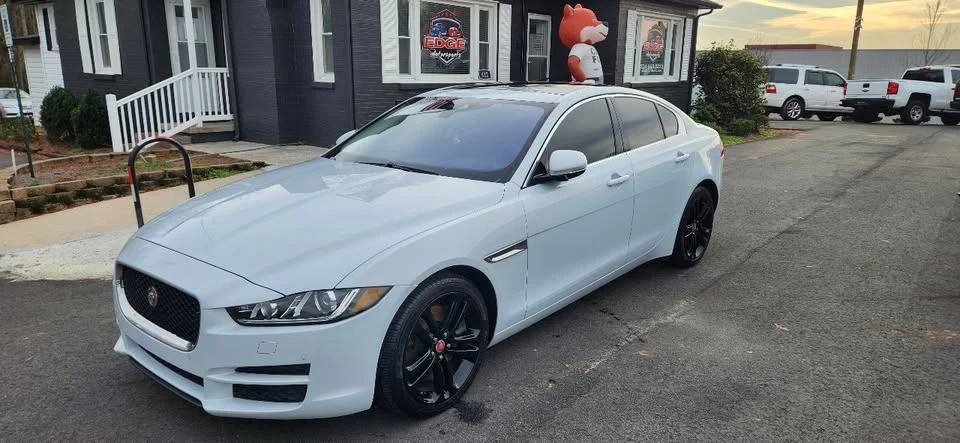 2017 Jaguar XE - Image 3 of 20
