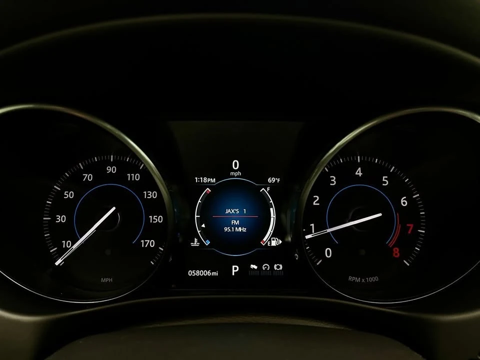 2017 Jaguar XE - Image 13 of 20