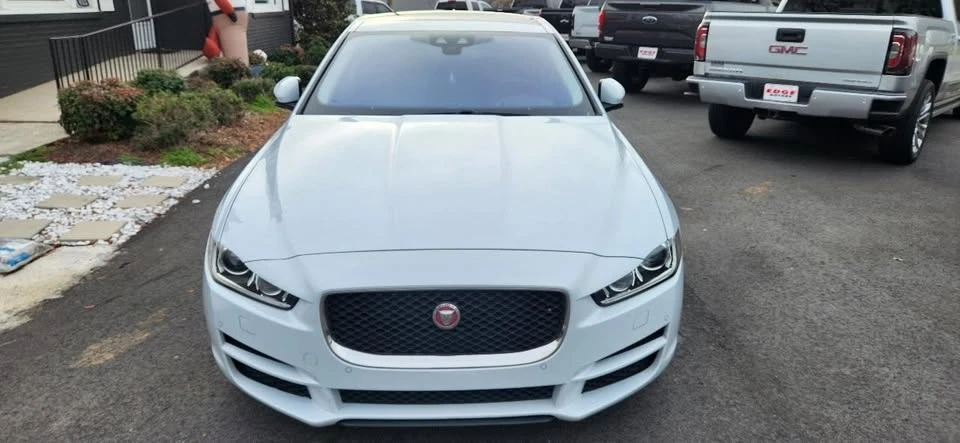 2017 Jaguar XE - Image 2 of 20