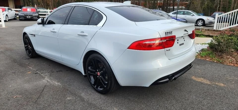 2017 Jaguar XE - Image 5 of 20