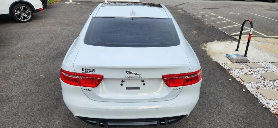 2017 Jaguar XE - Image 6 of 20
