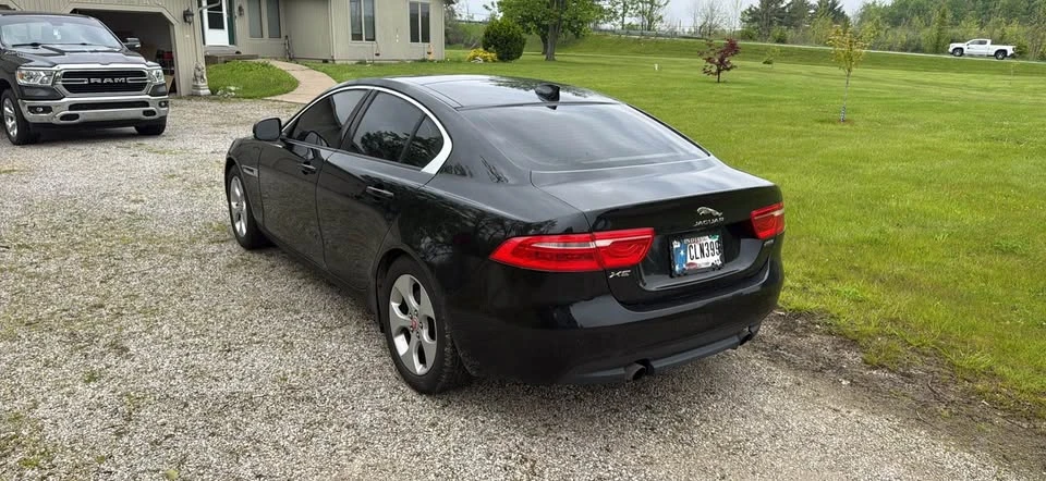 2017 Jaguar XE - Image 3 of 10