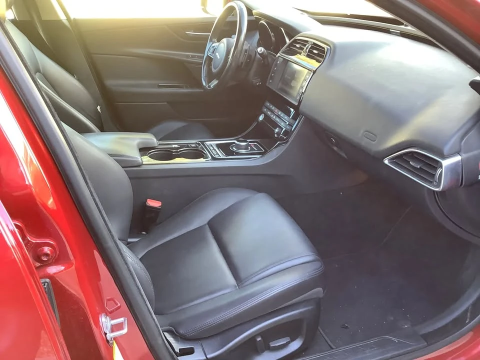 2017 Jaguar XE - Image 16 of 19