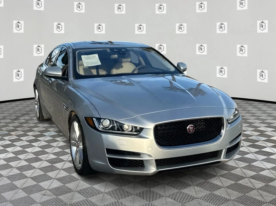 2017 Jaguar XE - Image 3 of 19