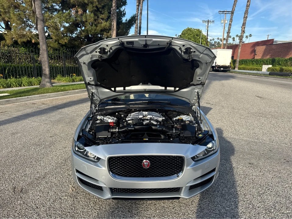 2017 Jaguar XE - Image 11 of 19