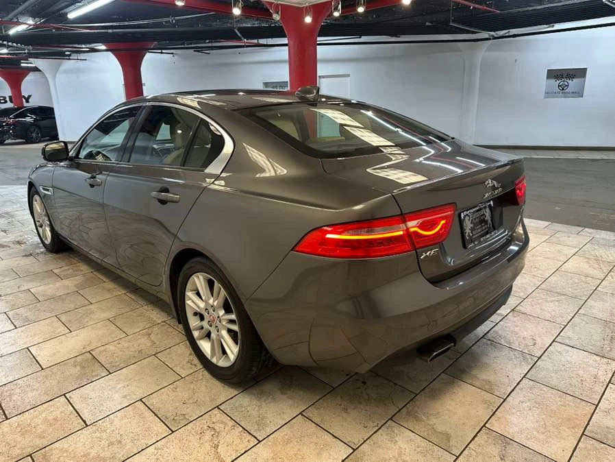 2017 Jaguar XE - Image 5 of 15