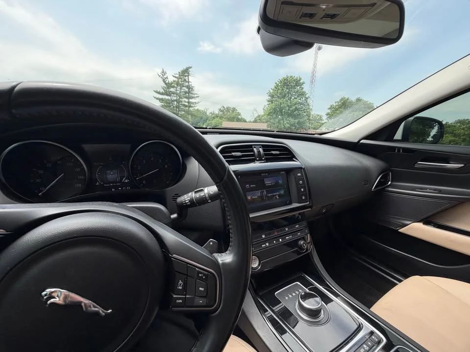 2017 Jaguar XE - Image 20 of 20