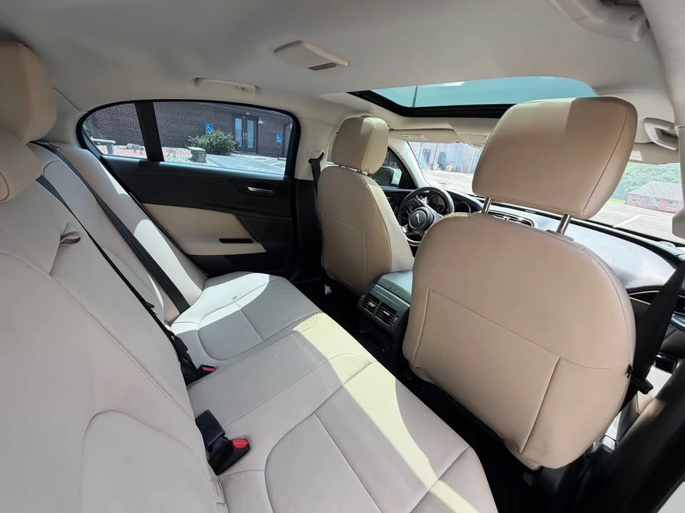 2017 Jaguar XE - Image 13 of 20