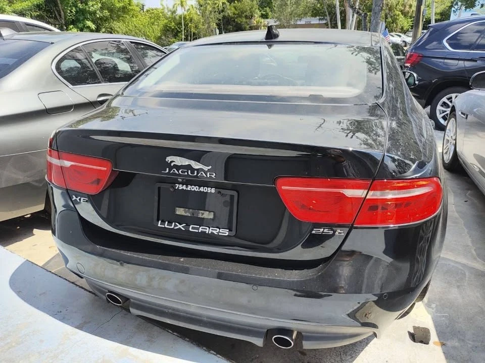 2017 Jaguar XE - Image 11 of 20