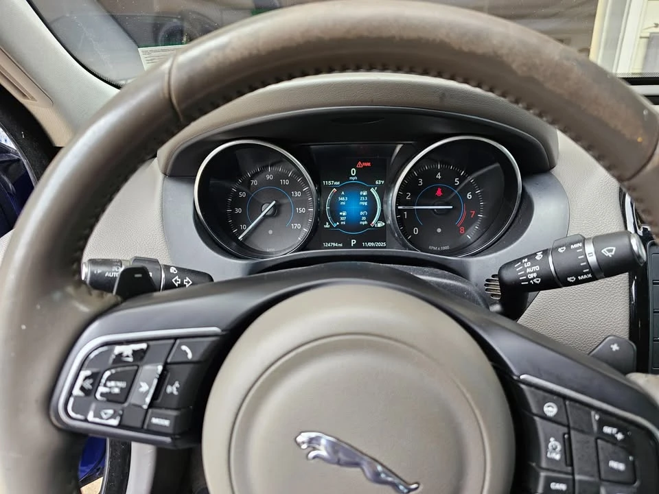 2017 Jaguar XE - Image 12 of 14