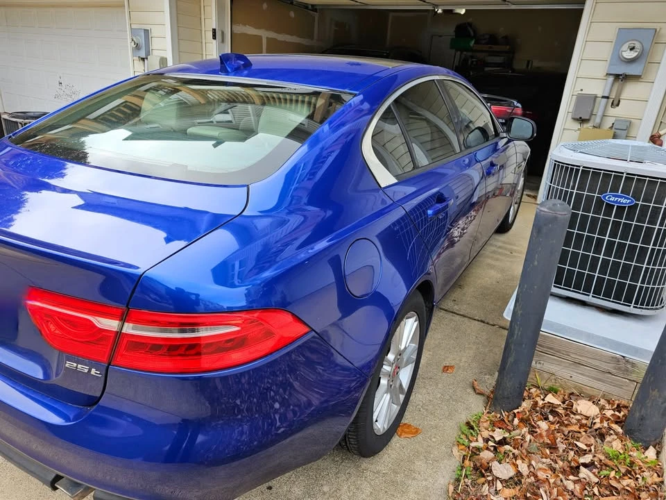 2017 Jaguar XE - Image 5 of 14