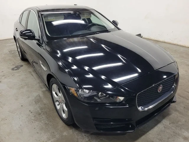 2017 Jaguar XE - Image 2 of 7