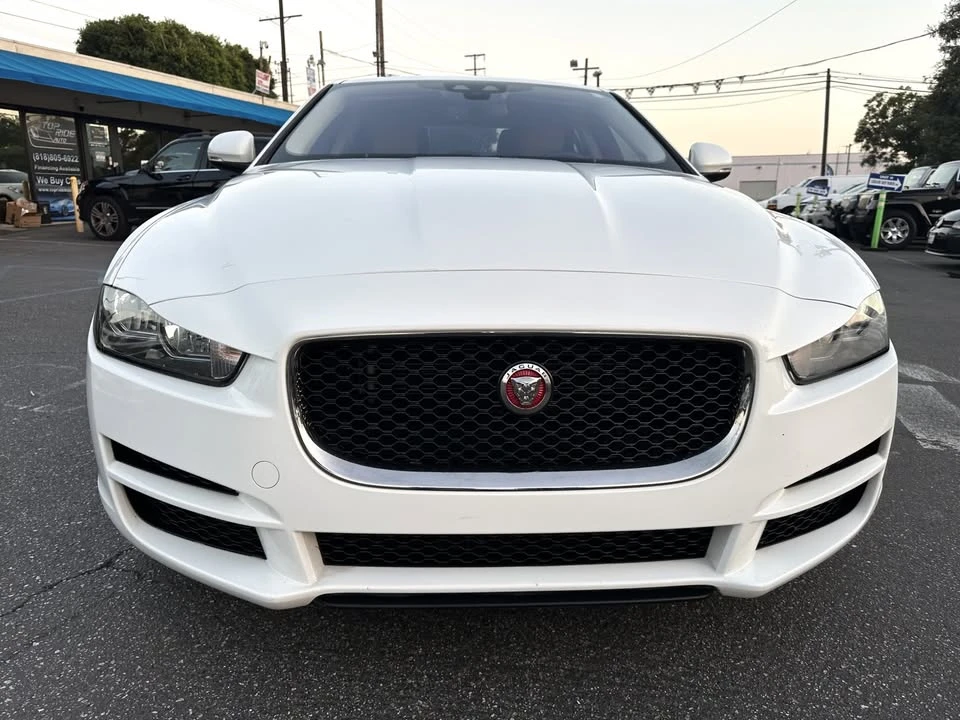 2017 Jaguar XE - Image 2 of 20
