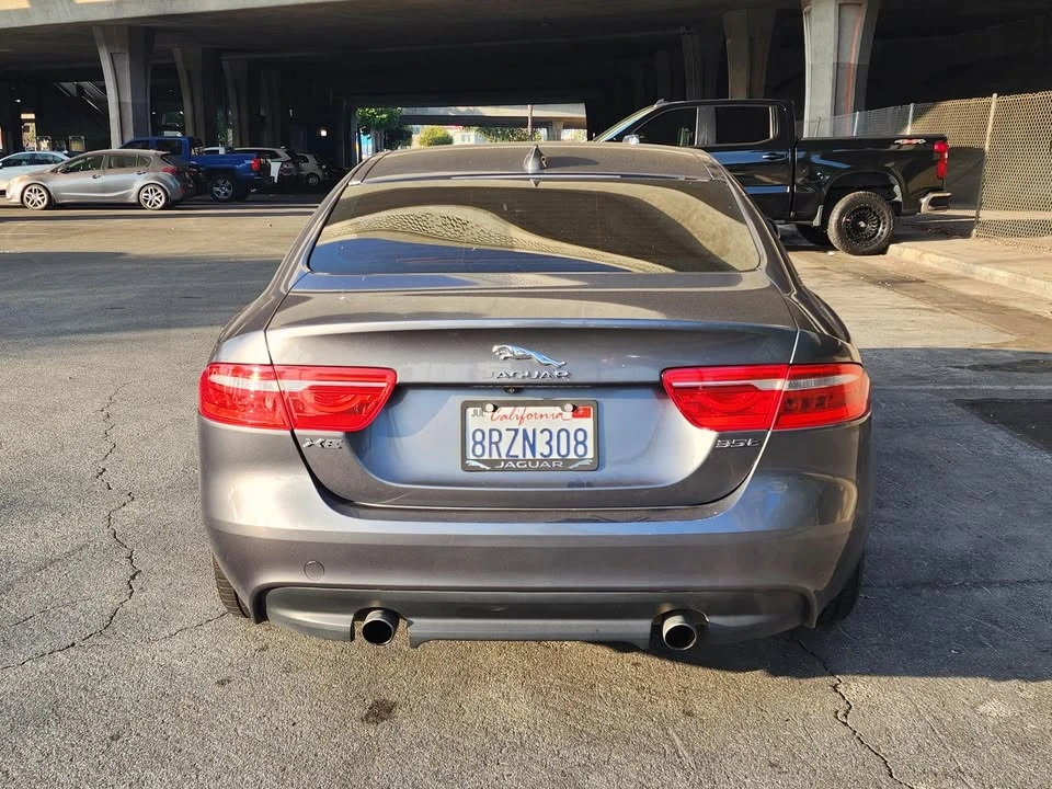 2017 Jaguar XE - Image 4 of 11