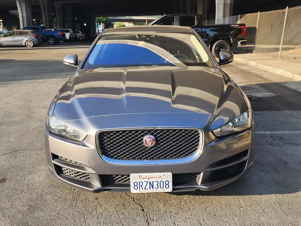 2017 Jaguar XE - Image 2 of 11