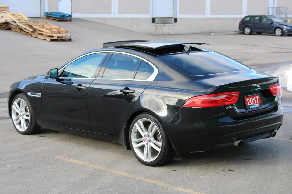 2017 Jaguar XE - Image 5 of 20
