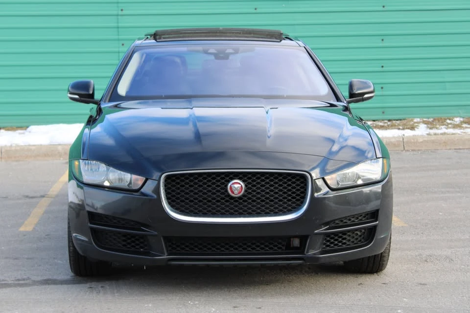 2017 Jaguar XE - Image 2 of 20
