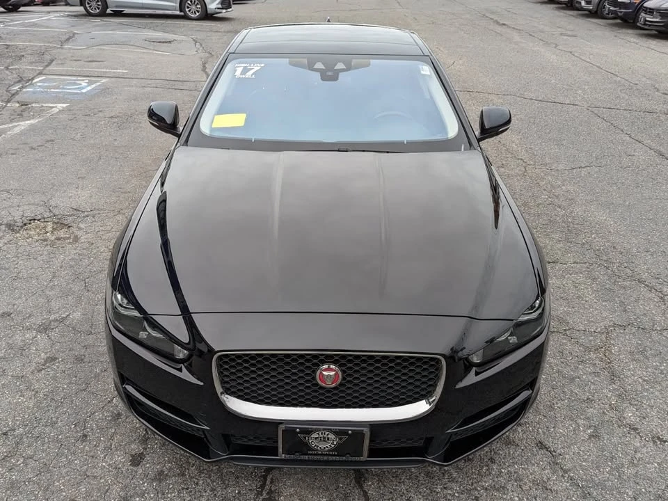 2017 Jaguar XE - Image 3 of 18