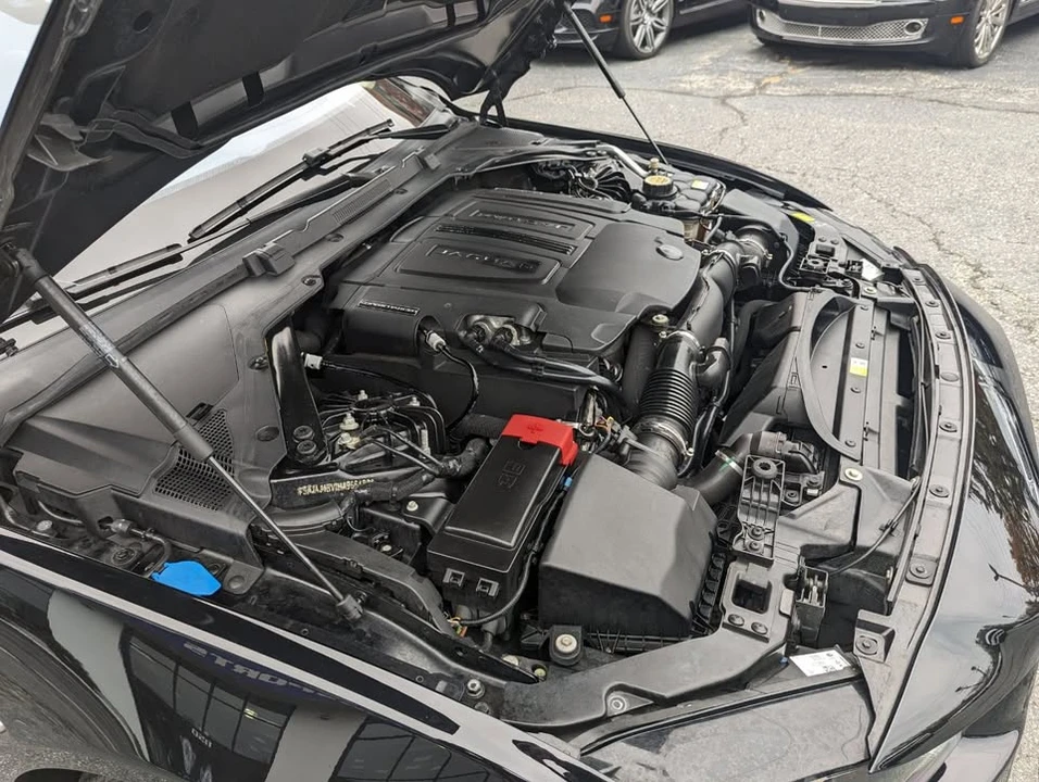 2017 Jaguar XE - Image 17 of 18