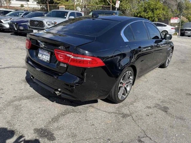 2017 Jaguar XE - Image 4 of 20