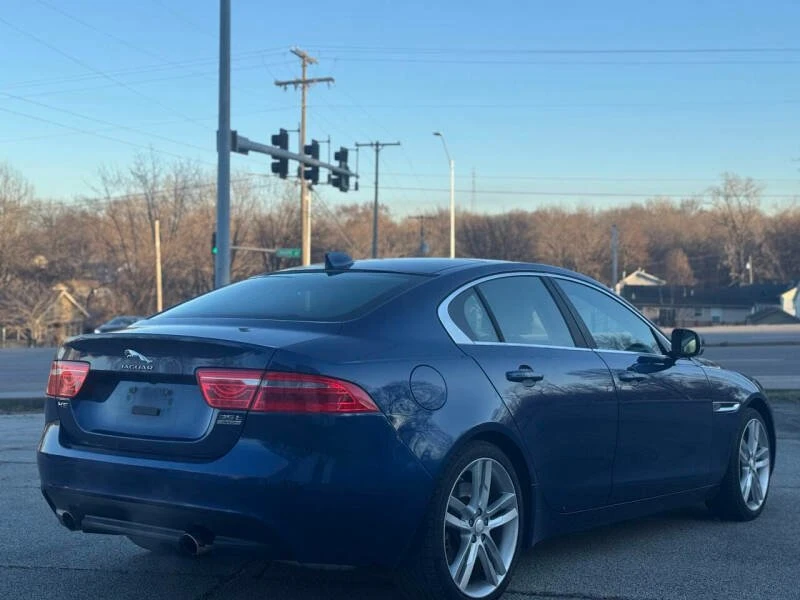 2017 Jaguar XE - Image 4 of 16