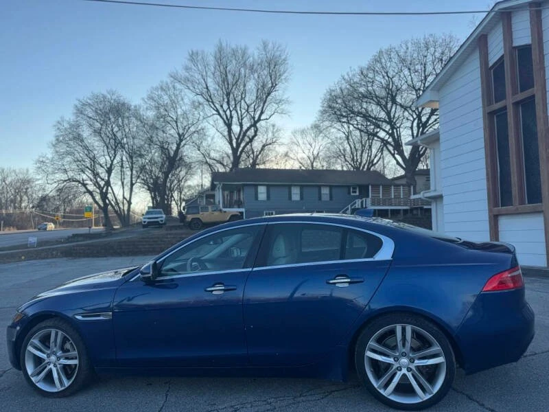 2017 Jaguar XE - Image 6 of 16