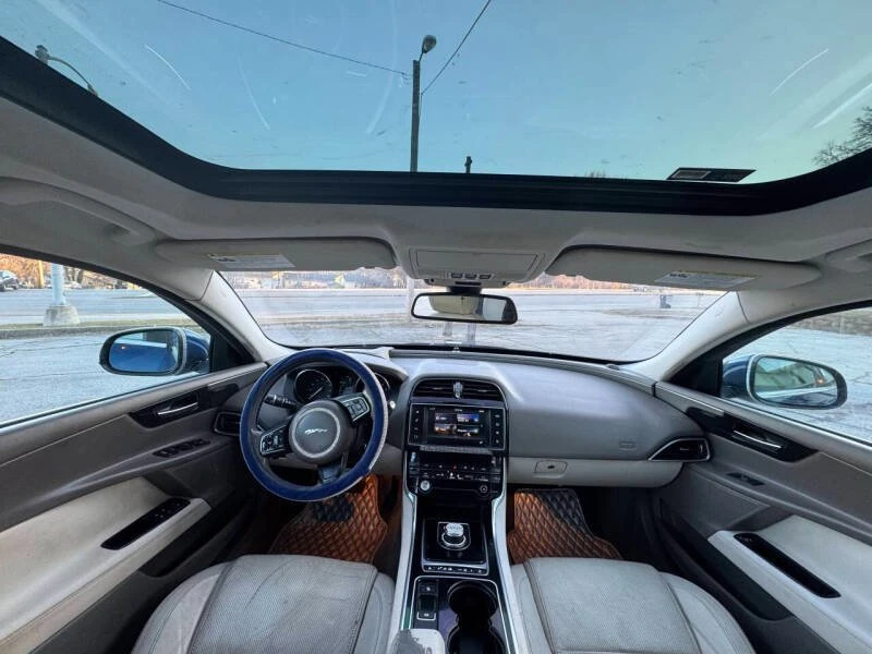 2017 Jaguar XE - Image 12 of 16