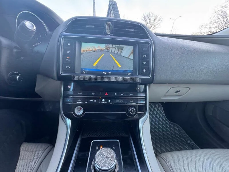 2017 Jaguar XE - Image 16 of 16