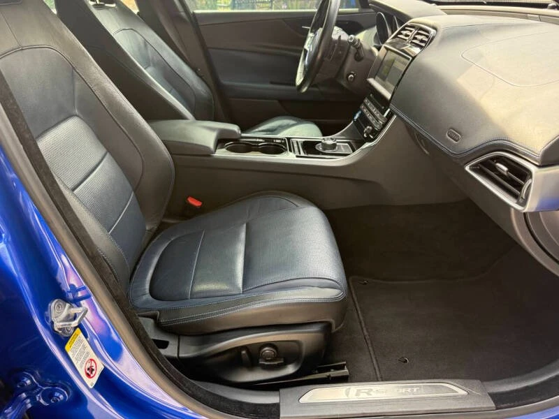 2017 Jaguar XE - Image 20 of 20