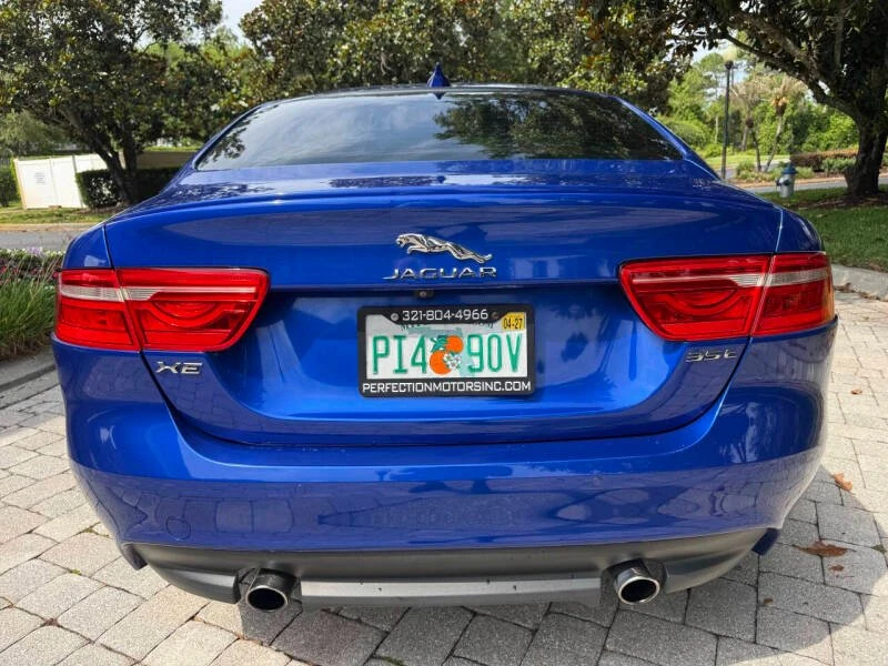 2017 Jaguar XE - Image 5 of 20