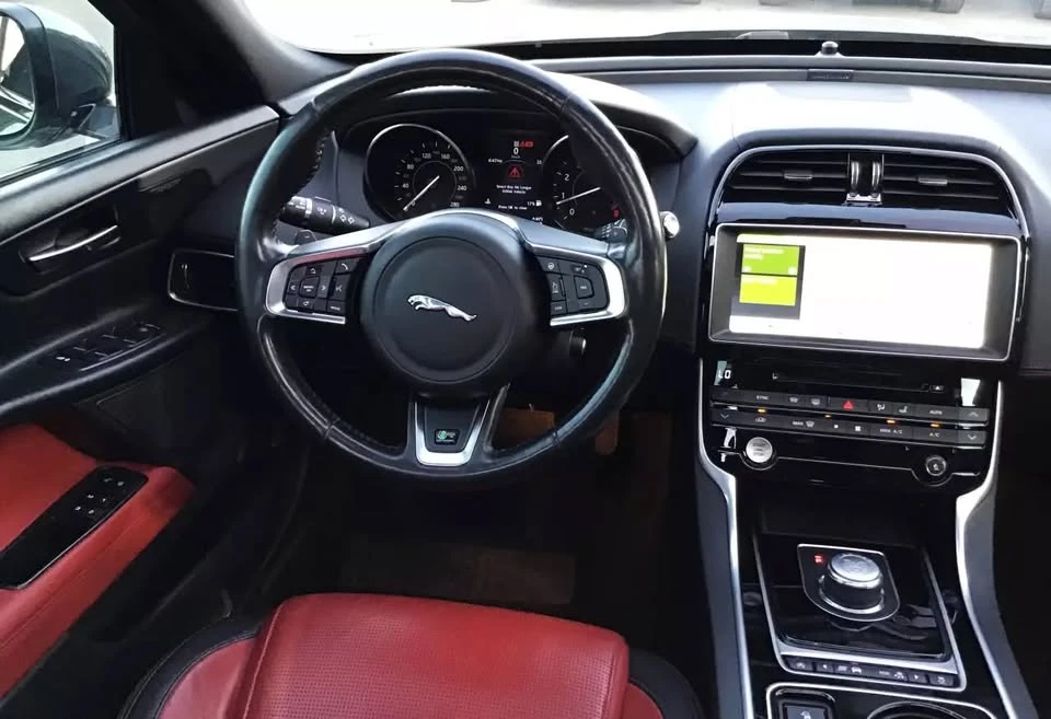 2017 Jaguar XE - Image 13 of 20