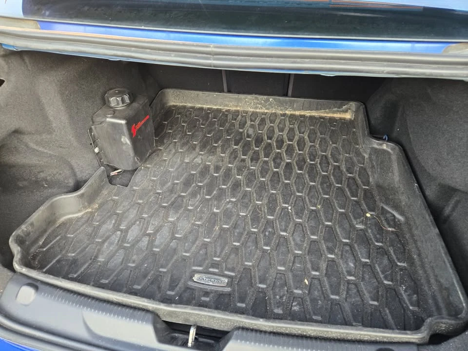 2017 Jaguar XE - Image 7 of 7