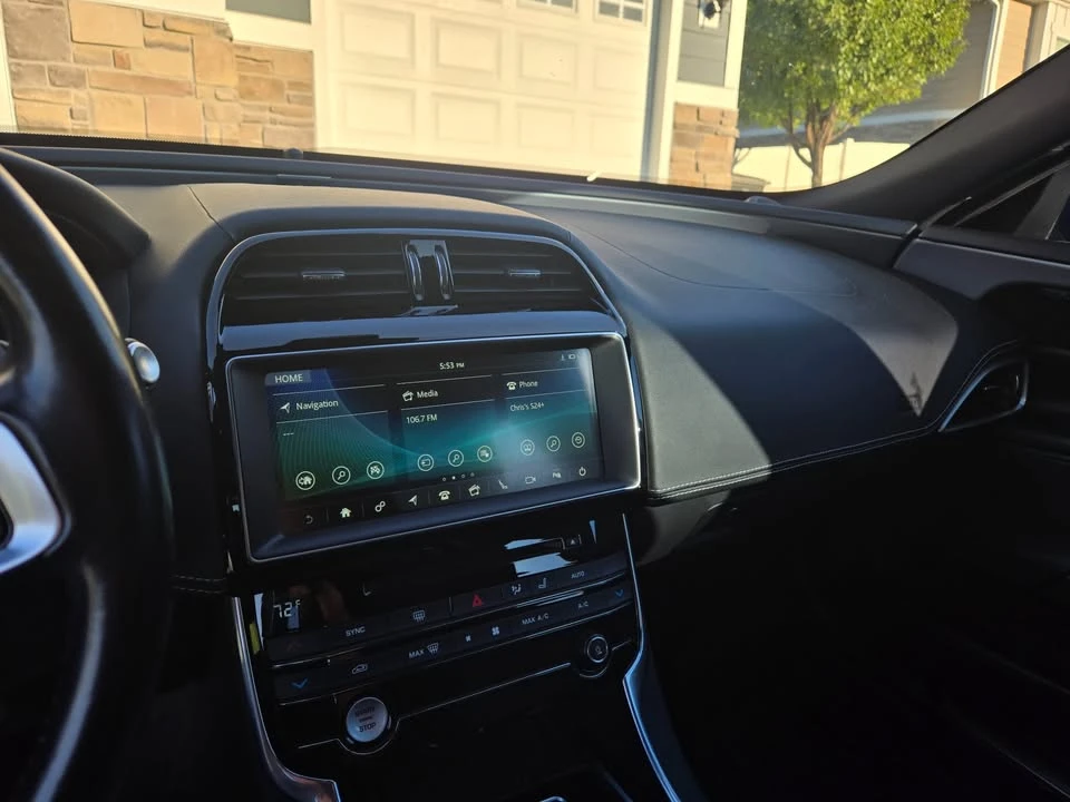 2017 Jaguar XE - Image 3 of 7