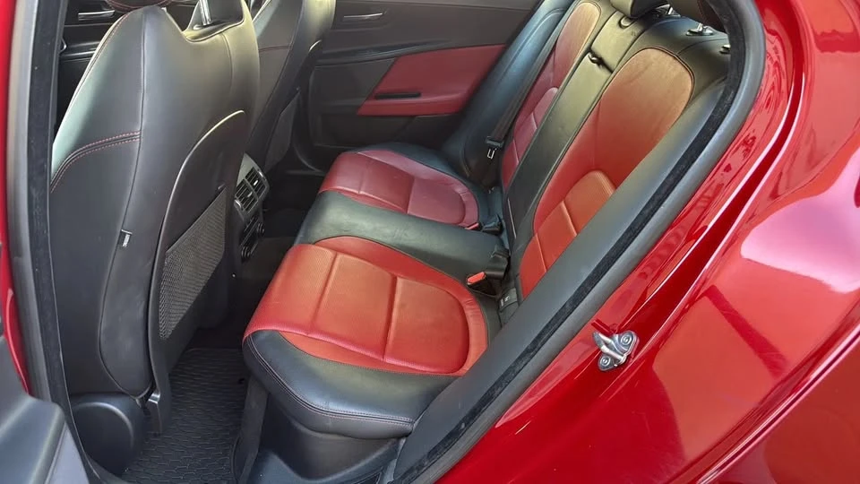2017 Jaguar XE - Image 3 of 17