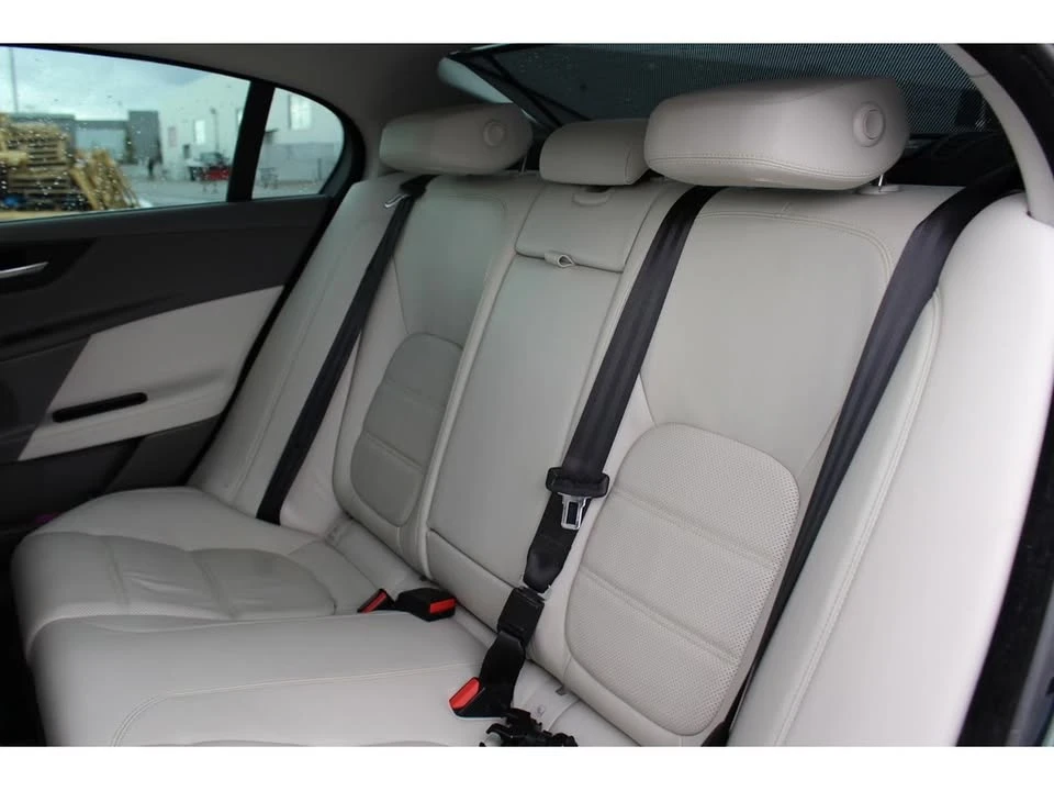 2017 Jaguar XE - Image 14 of 14