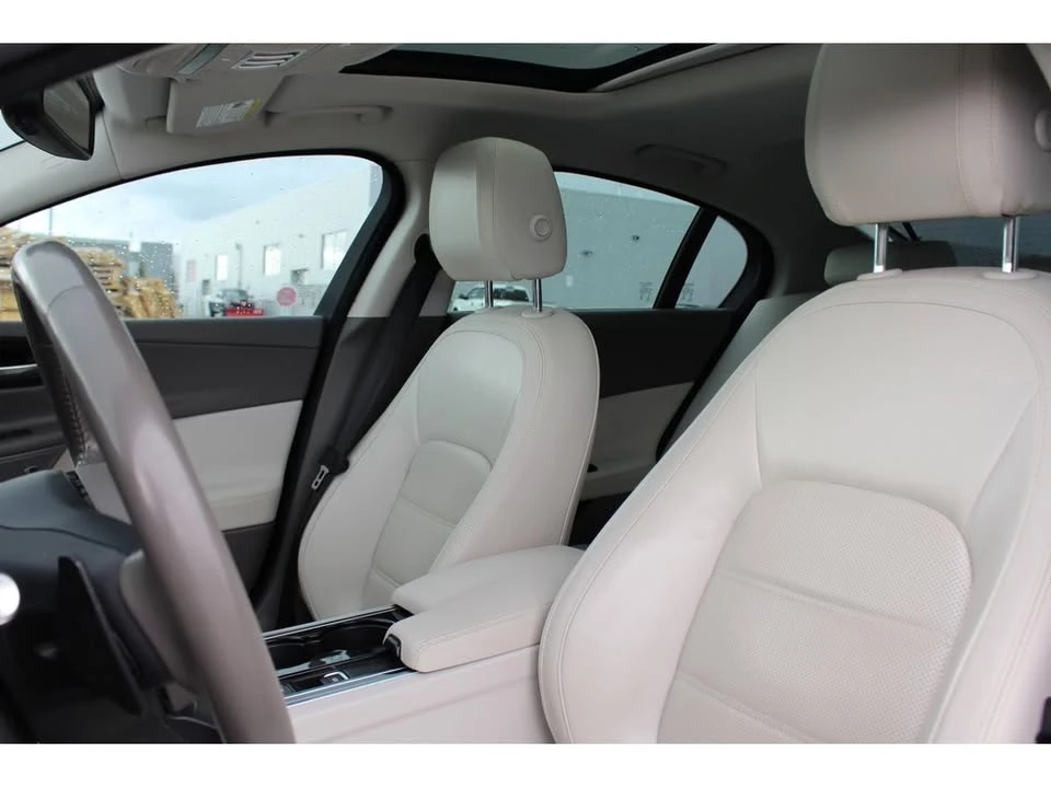 2017 Jaguar XE - Image 8 of 14