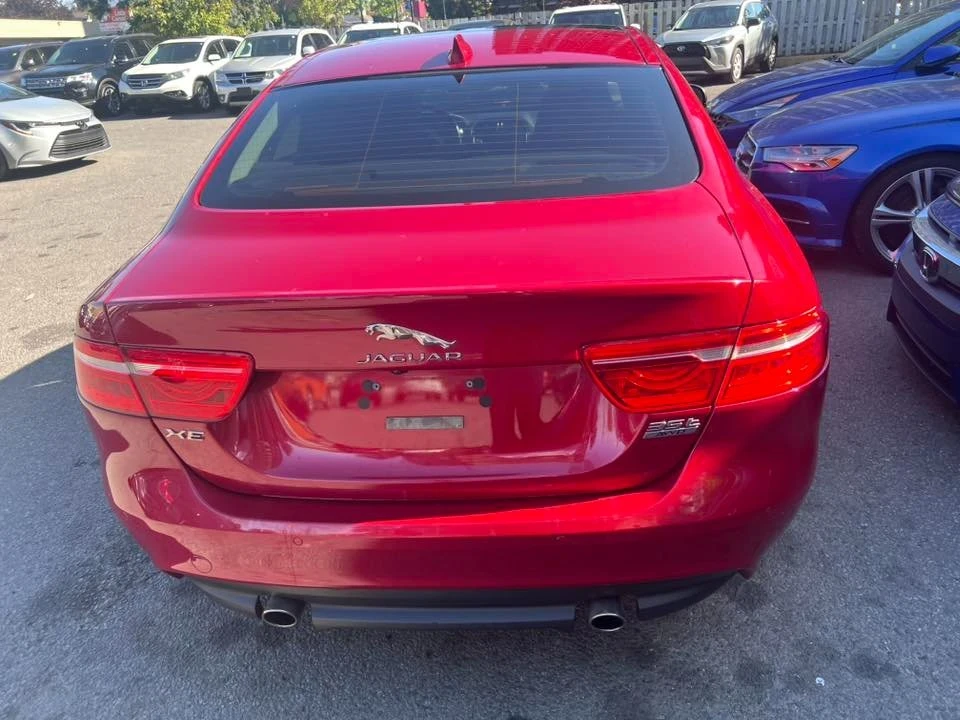2017 Jaguar XE - Image 14 of 17