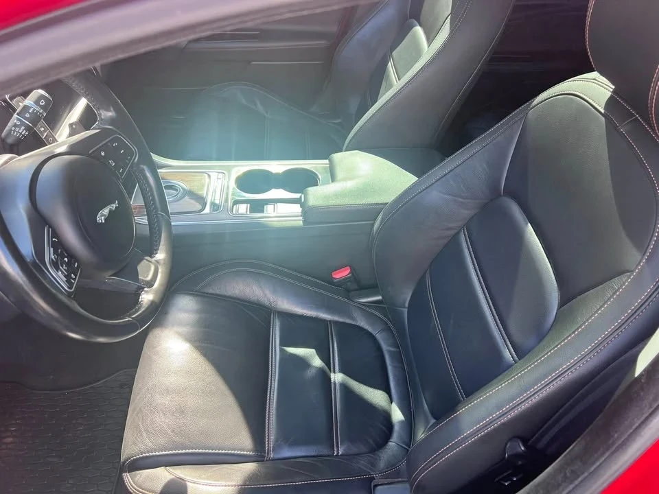 2017 Jaguar XE - Image 7 of 17