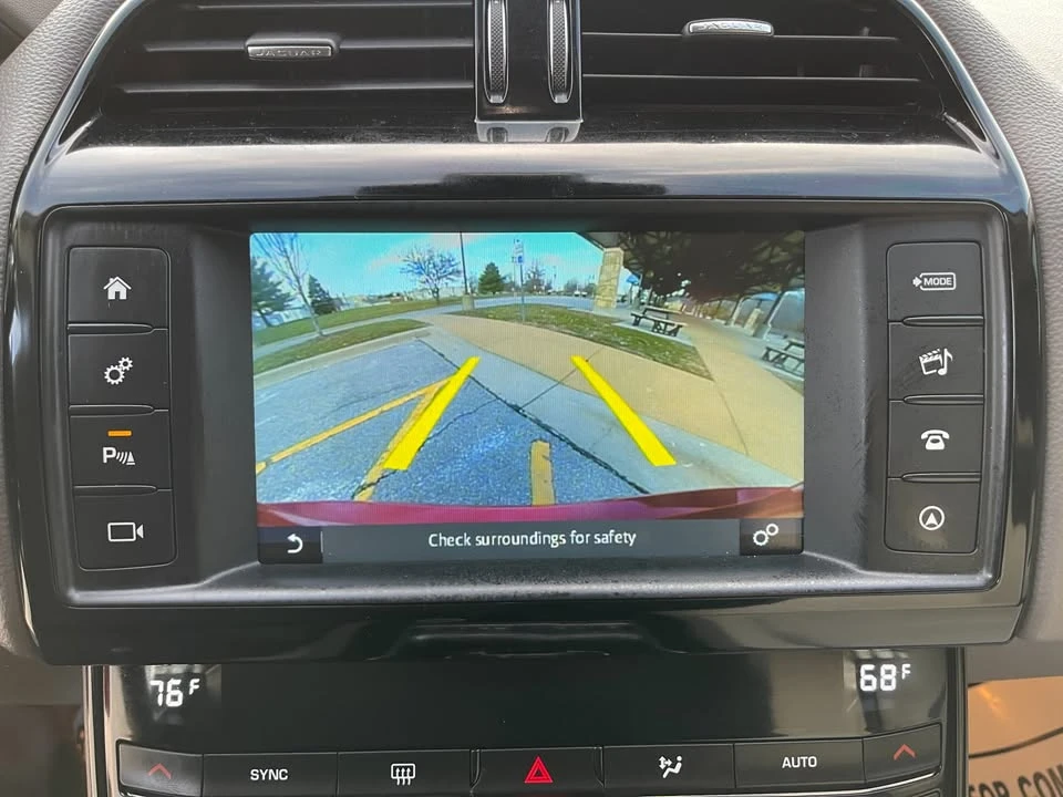 2017 Jaguar XE - Image 12 of 19